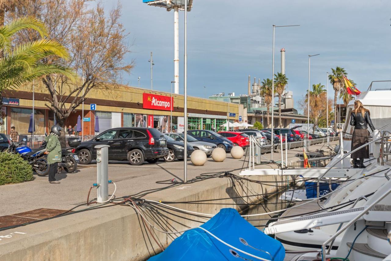 Boat Hotel Barcelona Sant Adria de Besos Exterior photo